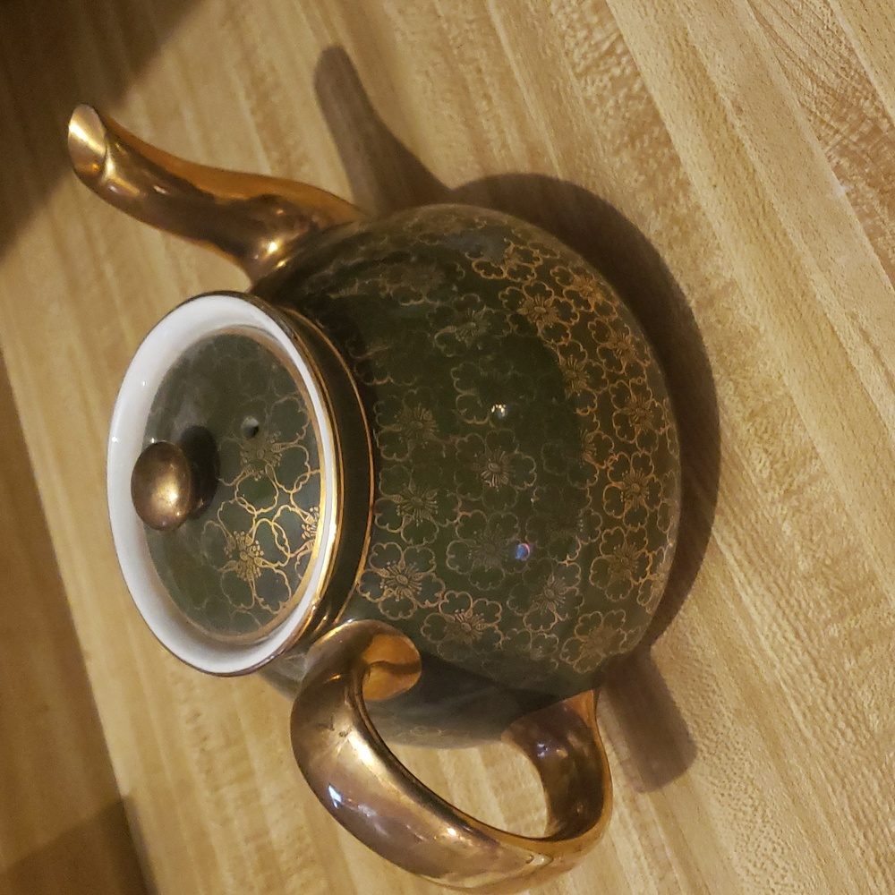 Tea pot vintage